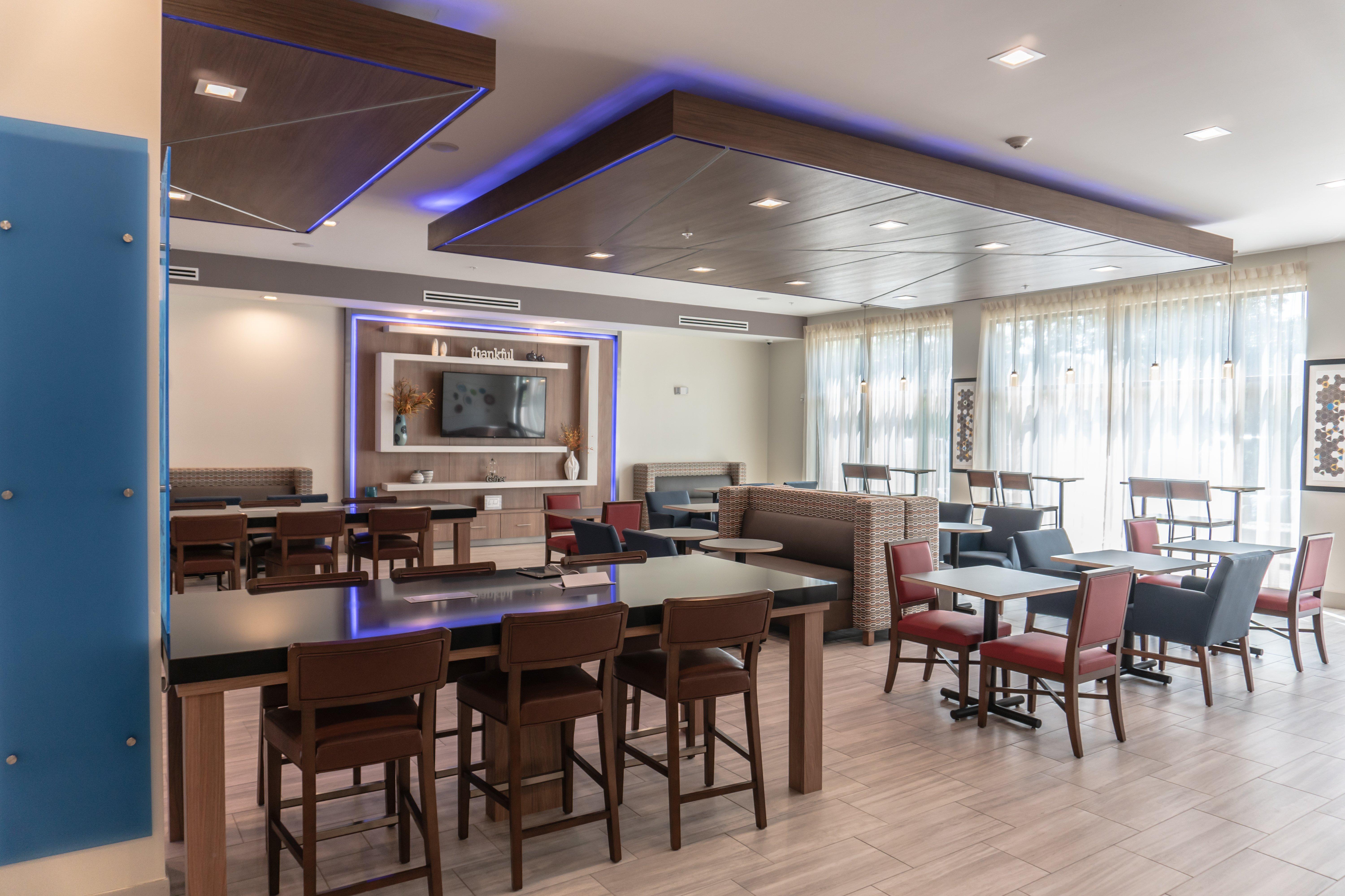 Holiday Inn Express & Suites - Birmingham - Homewood Exterior foto