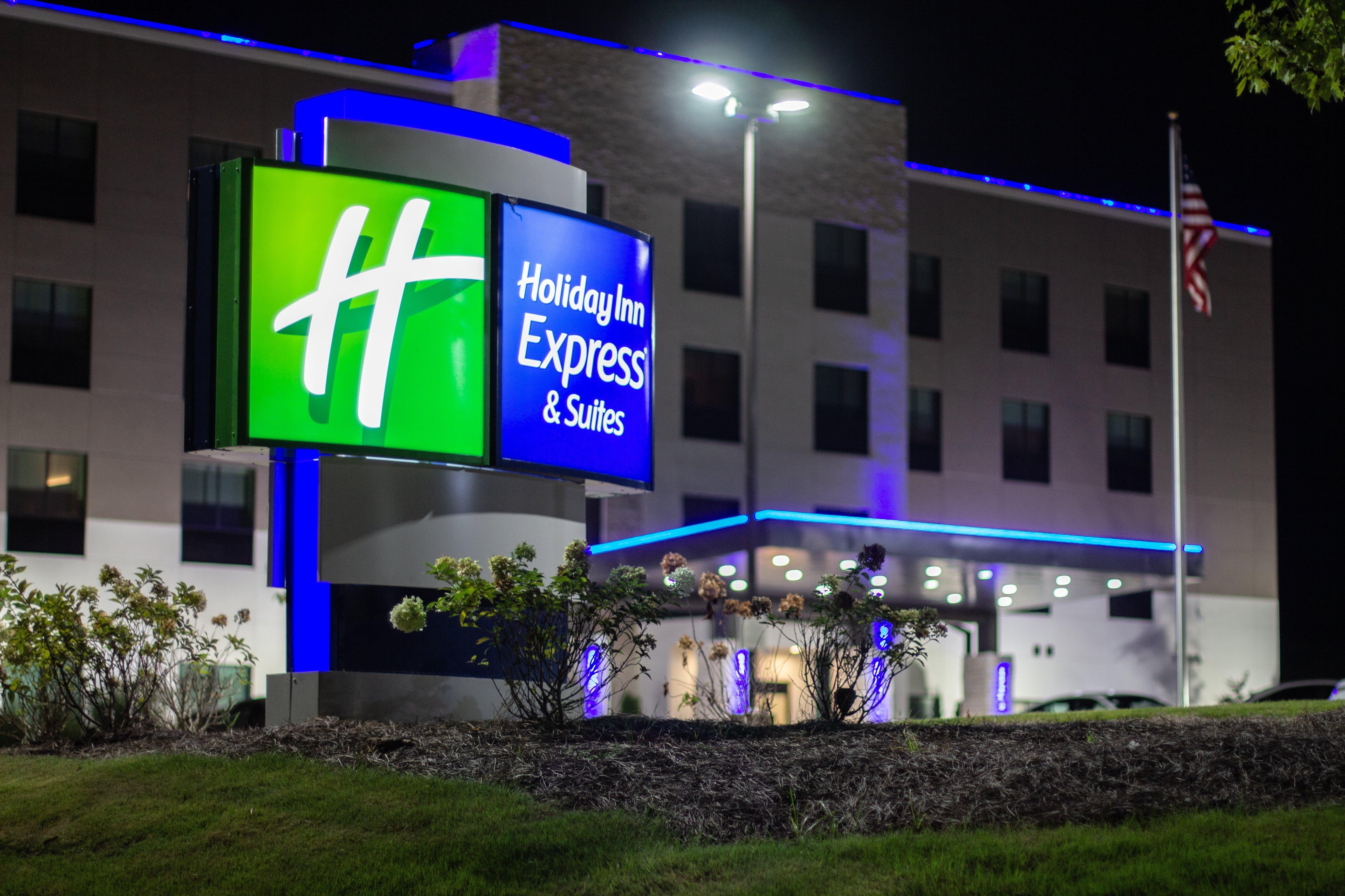 Holiday Inn Express & Suites - Birmingham - Homewood Exterior foto